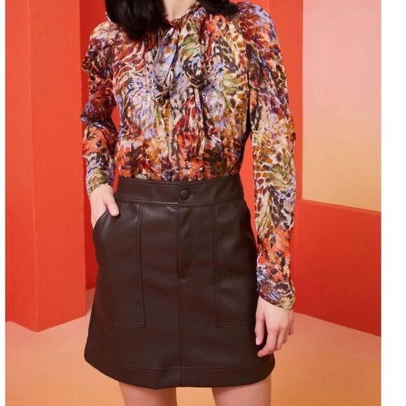 NWT Marie Oliver Braden Vegan Mini Skirt in Bordeaux Size 8 - Picture 2 of 15